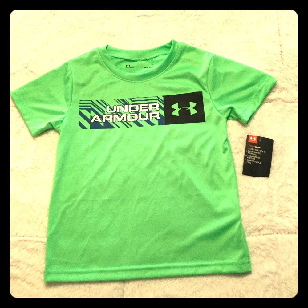 Green Under Armour tee